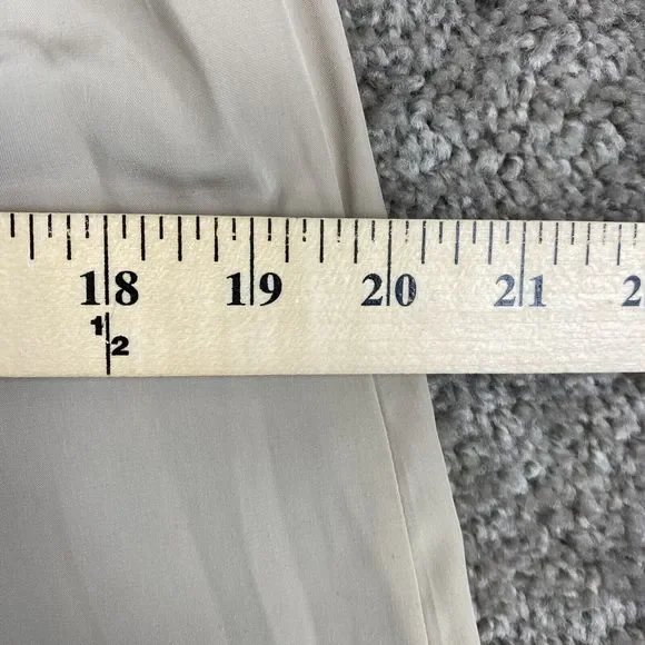 Chico's Grommet Top Blouse Women's Size 1 Tan Long Sleeve Polyester Snap Button - Picture 6 of 7